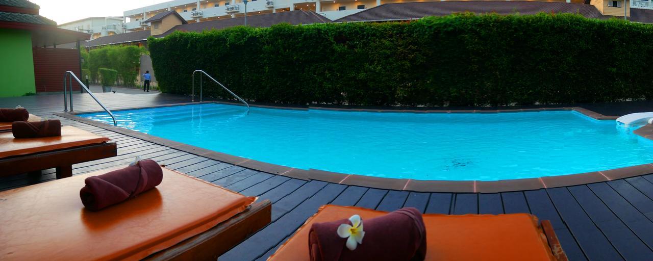Simply Resort Kata pláž Exteriér fotografie
